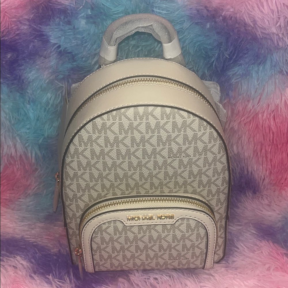 💋SOLD💋NWT Michael Kors Mini Logo Backpack | Signature MK Cream & Gold - Picture 4 of 9